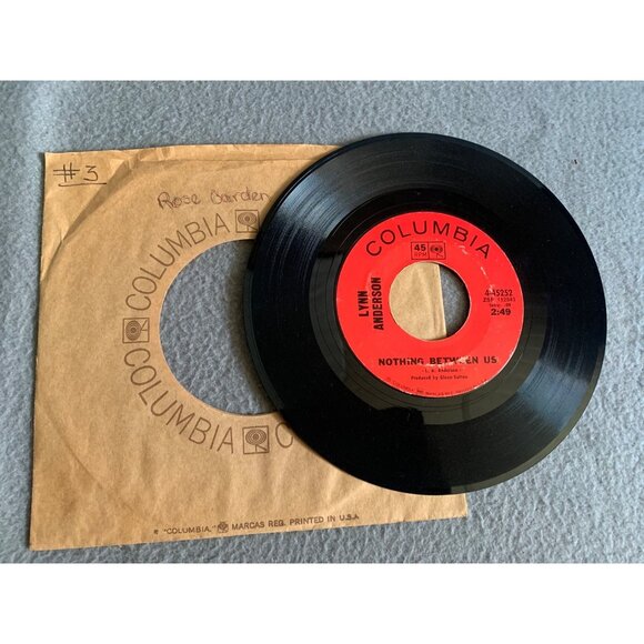 Lynn Anderson 7" Vinyl Record "Rose Garden" & Nothing Between Us" Single Columbi - Picture 2 of 2